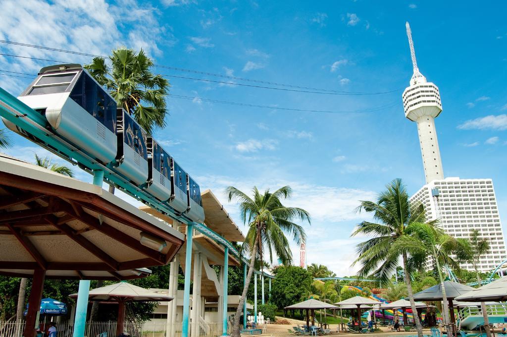 Pattaya Park Beach Resort Bagian luar foto